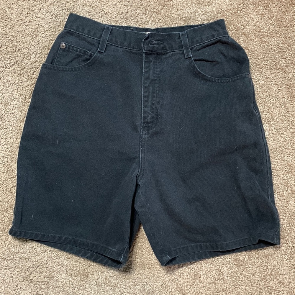 St John’s Bay Woman’s Black Shorts Size 8, good condition, see measurements